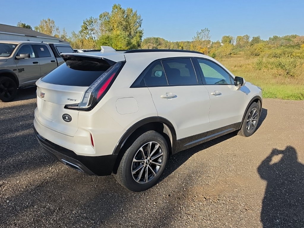 Used 2024 Cadillac XT4 Sport w/ Active Safety Package AWD/4WD image 6