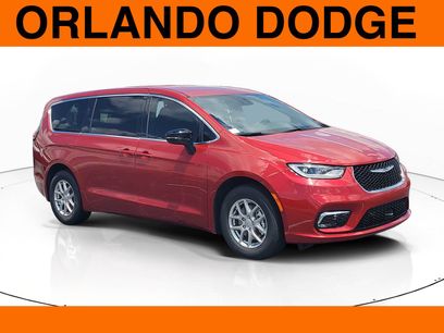 New 2026 Chrysler Pacifica Select