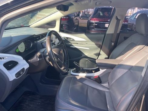 Used 2020 Chevrolet Bolt Premier w/ Infotainment Package image 8