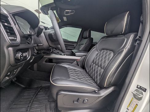 Used 2025 RAM 1500 Big Horn AWD/4WD image 21