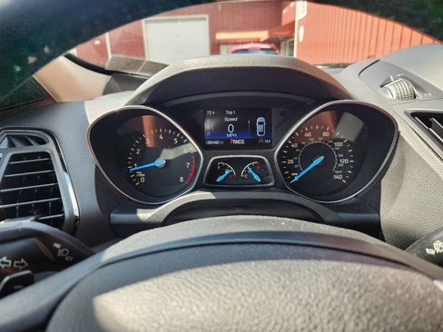 Used 2017 Ford Escape Titanium AWD/4WD image 16
