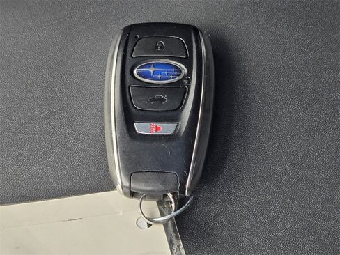 Used 2020 Subaru Outback Limited image 22