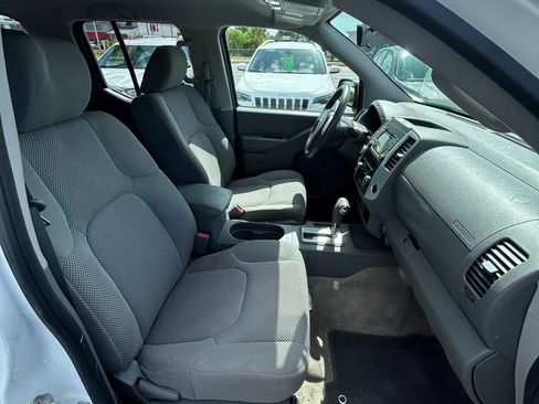 Used 2018 Nissan Frontier SV RWD image 15