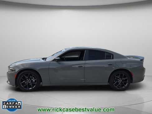 Used 2023 Dodge Charger SXT w/ Blacktop Package RWD image 3