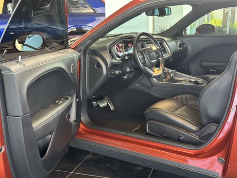 Used 2022 Dodge Challenger SRT Hellcat RWD image 13
