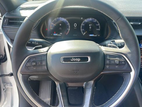 Used 2026 Jeep Grand Cherokee Limited w/ Limited Altitude Package RWD image 24