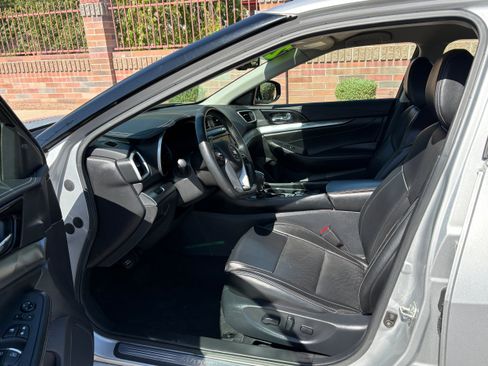 Used 2020 Nissan Maxima 3.5 SV w/ Floor Mat Group FWD image 6