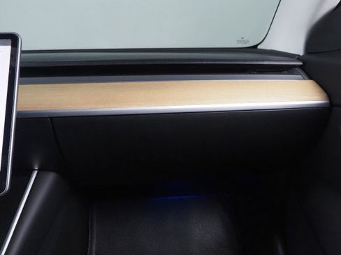 Used 2018 Tesla Model 3 image 37