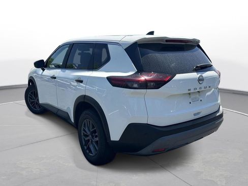 Used 2023 Nissan Rogue S image 8