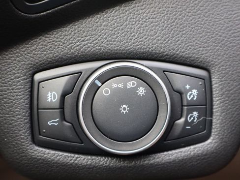 Used 2019 Ford Escape SE AWD/4WD image 28