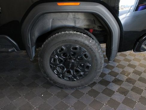 Used 2024 GMC Sierra 2500 AT4 w/ AT4 Premium Plus Package image 8