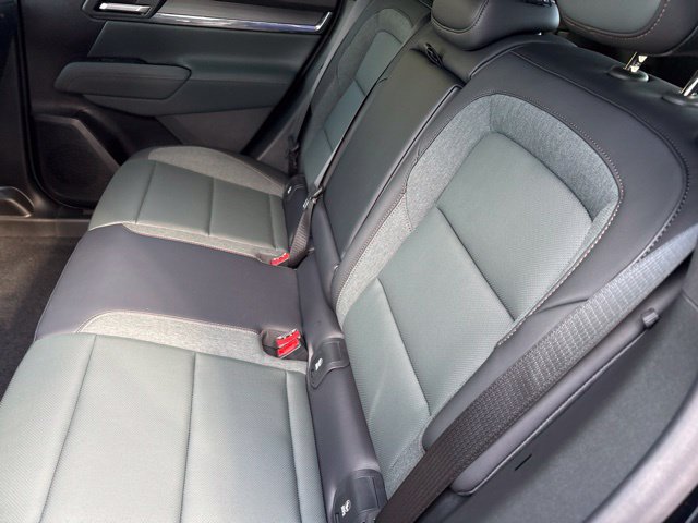 New 2027 GMC Terrain AT4 w/ Technology Package II AWD/4WD image 5