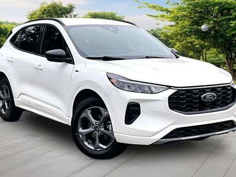 Used 2024 Ford Escape ST-Line w/ Tech Pack #1 AWD/4WD image 1