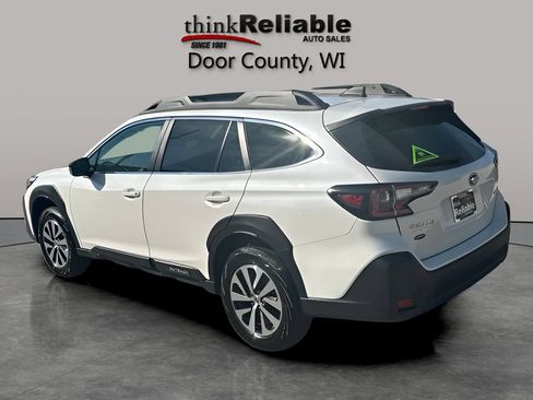 Used 2025 Subaru Outback Premium AWD/4WD image 3
