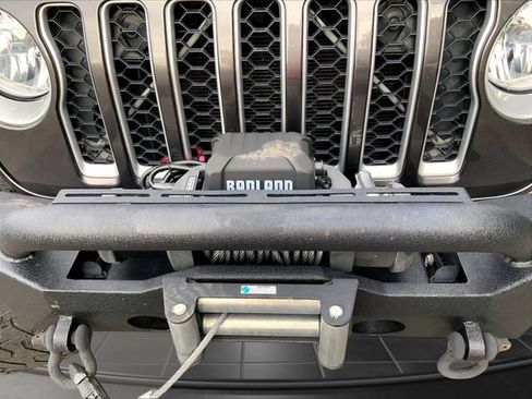 Used 2021 Jeep Gladiator Overland w/ Safety Group AWD/4WD image 5