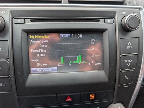 Used 2017 Toyota Camry SE FWD image 22