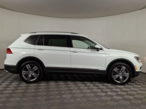 Used 2020 Volkswagen Tiguan SEL AWD/4WD image 10