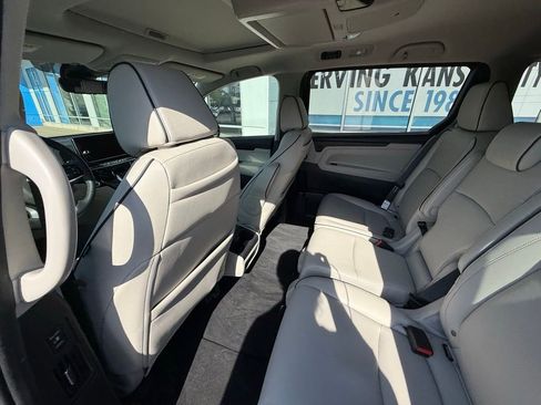 Used 2026 Honda Odyssey Touring image 29