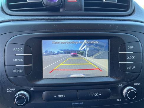 Used 2017 Kia Soul + FWD image 9