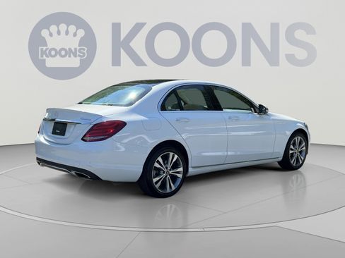 Used 2018 Mercedes-Benz C 300 4MATIC Sedan image 11