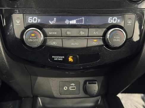 Used 2022 Nissan Rogue Sport SV image 26