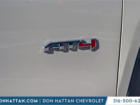 Used 2022 GMC Terrain AT4 w/ Infotainment Package II image 38