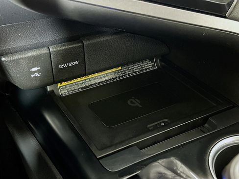 Used 2019 Toyota Camry XLE image 15