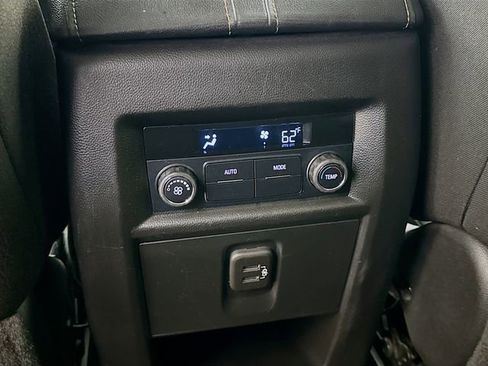 Used 2020 Chevrolet Traverse LS image 24