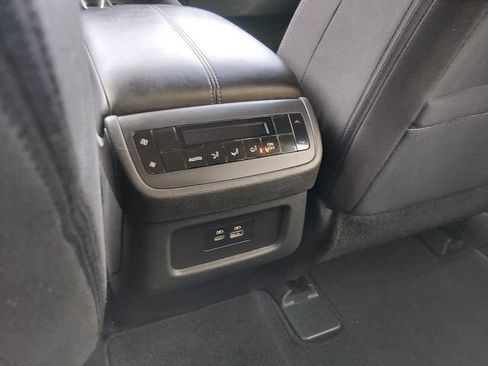 Certified 2024 Nissan Pathfinder SV AWD/4WD image 12