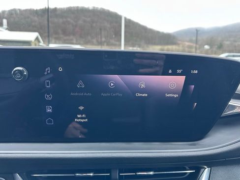 Used 2025 Buick Envista Preferred image 16