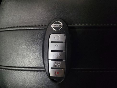 Used 2019 Nissan Rogue SL AWD/4WD image 32