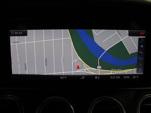 Used 2018 Mercedes-Benz E 300 4MATIC image 23