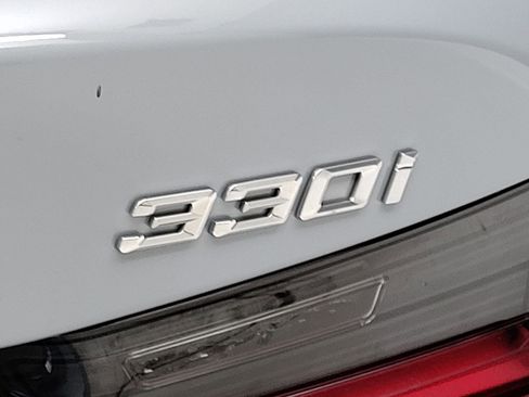 New 2026 BMW 330i Sedan w/ M Sport Package image 10