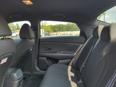 Certified 2025 Hyundai Elantra Sport FWD image 35