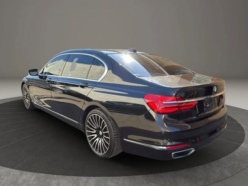 Used 2016 BMW 740i RWD image 7