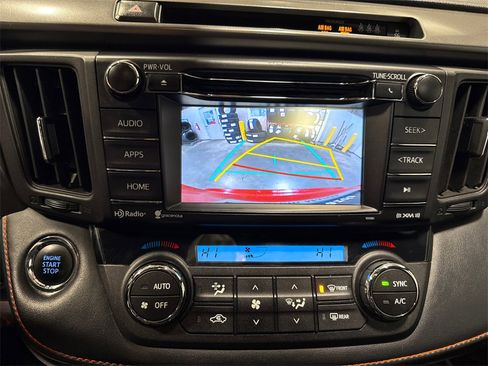 Used 2017 Toyota RAV4 SE image 21