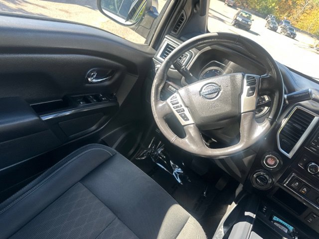 Used 2018 Nissan Titan SV w/ SV Convenience Package AWD/4WD image 20
