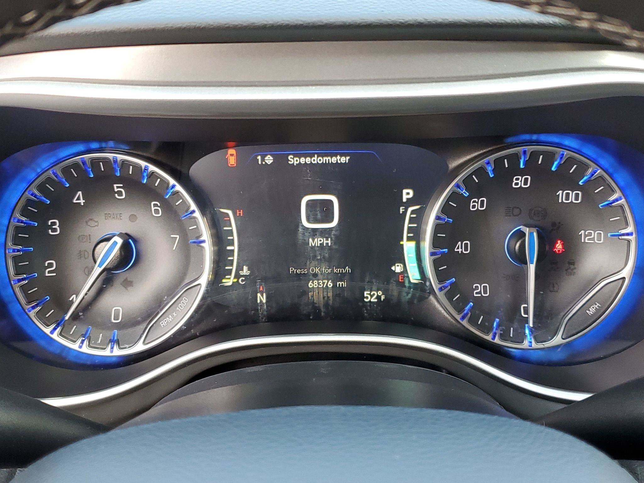 Used 2025 Chrysler Pacifica Select FWD image 9