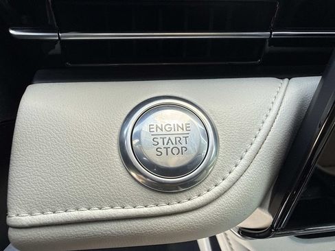 New 2026 Lincoln Nautilus Reserve AWD/4WD image 28