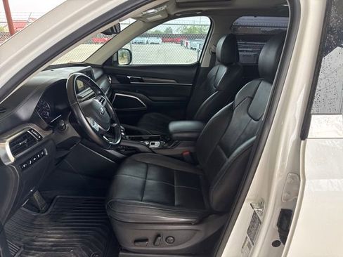 Used 2020 Kia Telluride EX w/ EX Premium Package FWD image 13