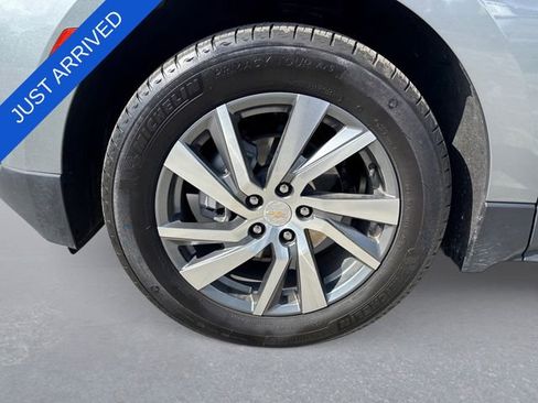 Used 2023 Chevrolet Equinox LT FWD image 10