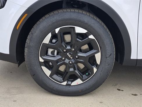 New 2026 Kia Sorento S image 8