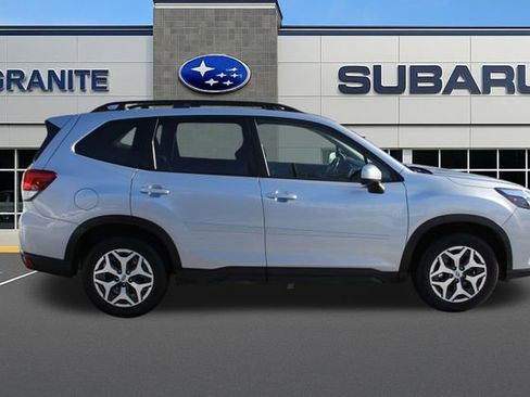 Certified 2023 Subaru Forester Premium image 12