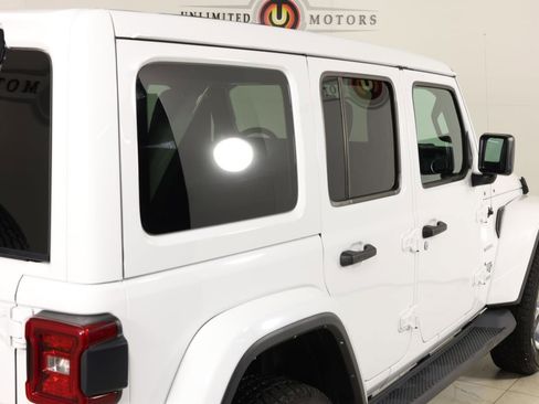 Used 2022 Jeep Wrangler Unlimited Sahara w/ LED Lighting Group AWD/4WD image 42