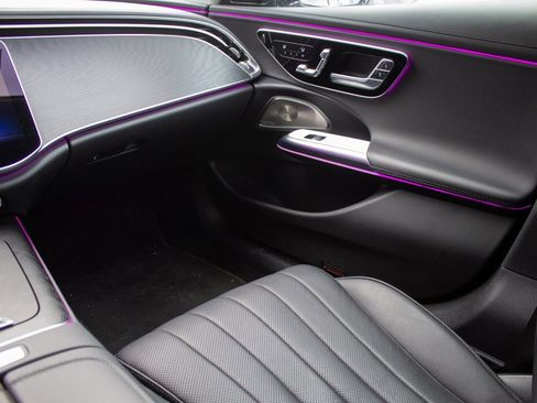 Used 2025 Mercedes-Benz E 450 4MATIC All-Terrain Wagon image 11