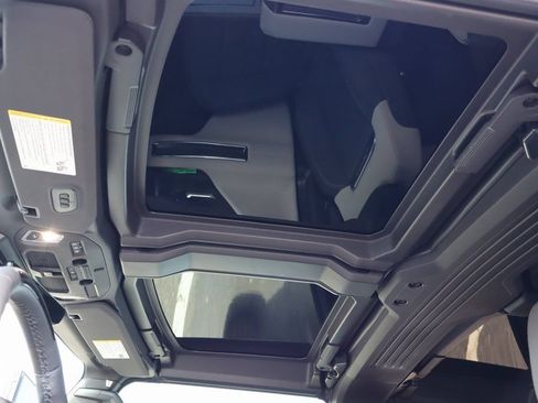 New 2026 GMC Hummer EV SUV AWD/4WD image 18
