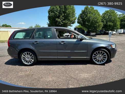 Used 2011 Volvo V50 T5 w/ Preferred Pkg FWD image 19