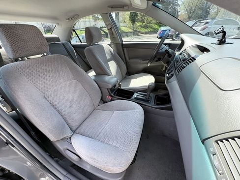 Used 2003 Toyota Camry LE image 22