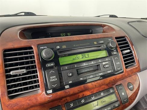 Used 2003 Toyota Camry LE image 7