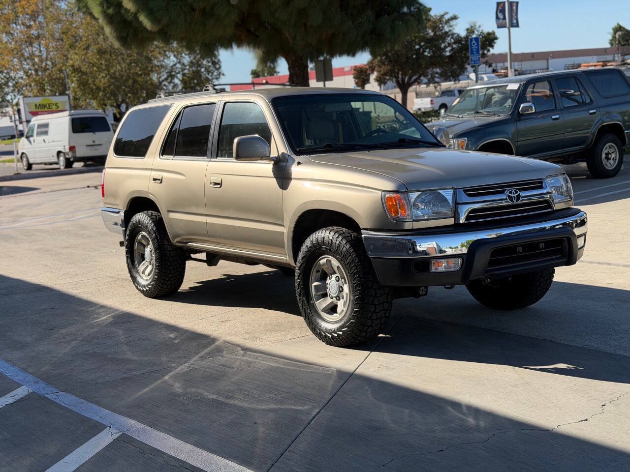 Used 2001 Toyota 4Runner SR5 RWD image 5